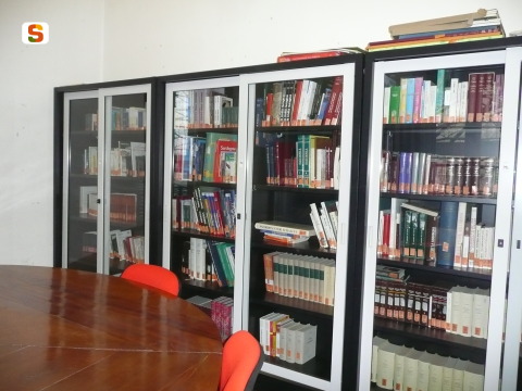 Seui, Biblioteca Comunale "Demetrio Ballicu": sezione locale [480x360]