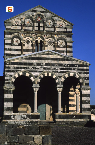 Codrongianos, Chiesa della Santissima Trinità di Saccargia [316x480]