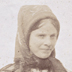 Giovane donna, ripresa a figura intera, in abito tradizionale di Dorgali (fotografia autografa Rossi) 72