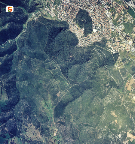 Centro abitato di Carbonia, foto aerea [449x480]