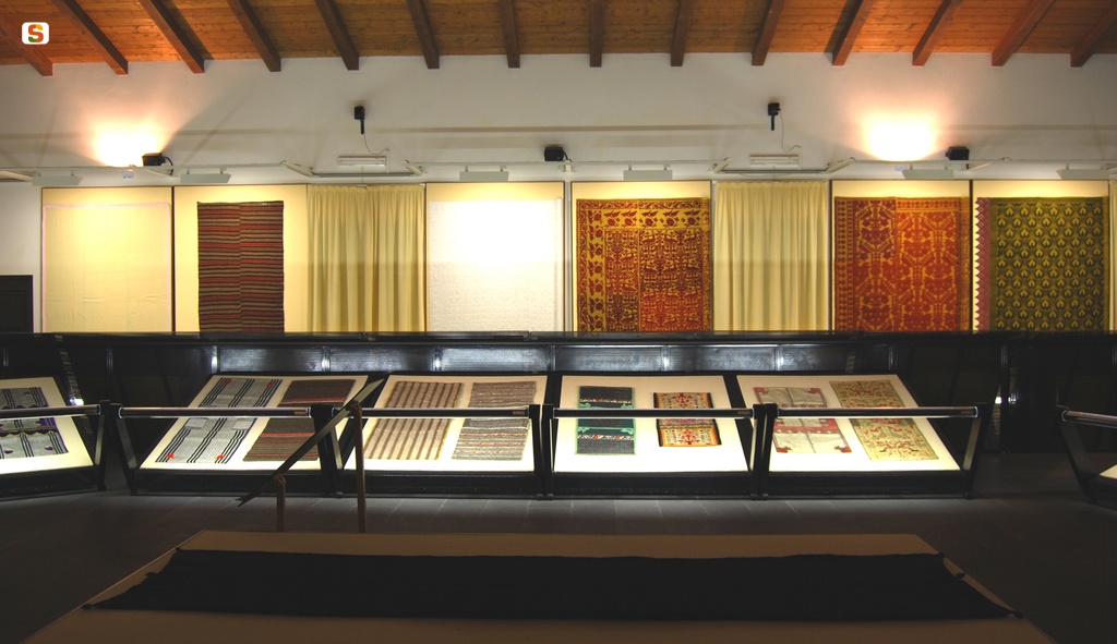 Samugheo, Museo dell'Arte Tessile Sarda: manufatti tessili
