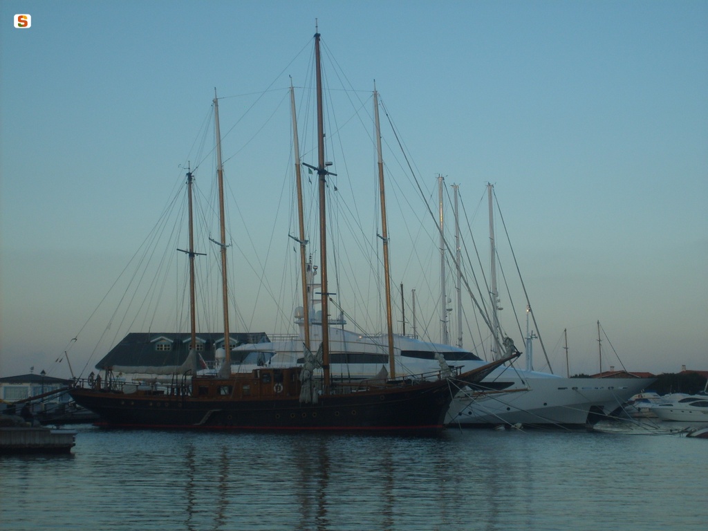 Olbia, Porto Rotondo: imbarcazioni in porto