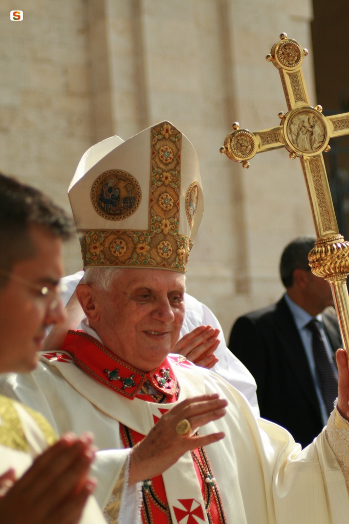 Papa Benedetto XVI, 6