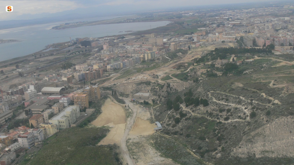 Cagliari, veduta aerea di Tuvixeddu