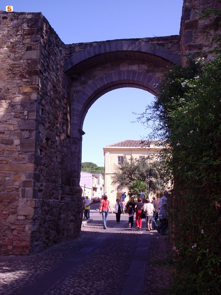 Sanluri, Festa del Borgo: l'arco del castello