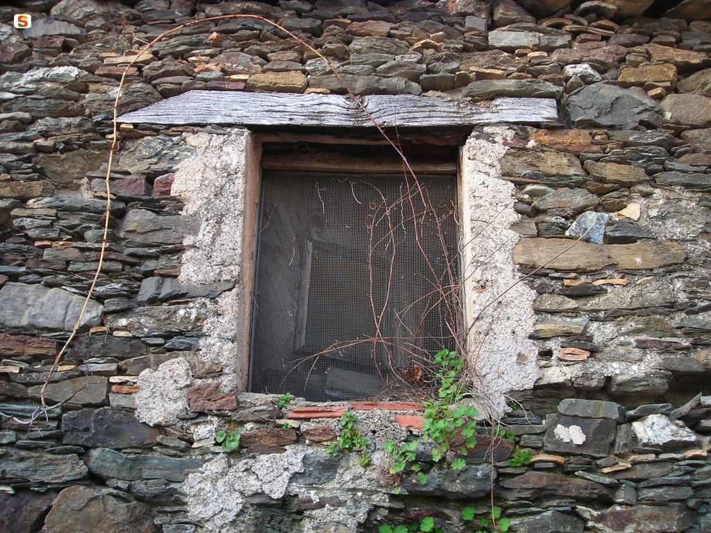Seulo, antica abitazione: finestra