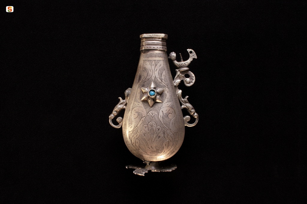 Portaprofumo in argento decorato e motivo a stella (fronte)