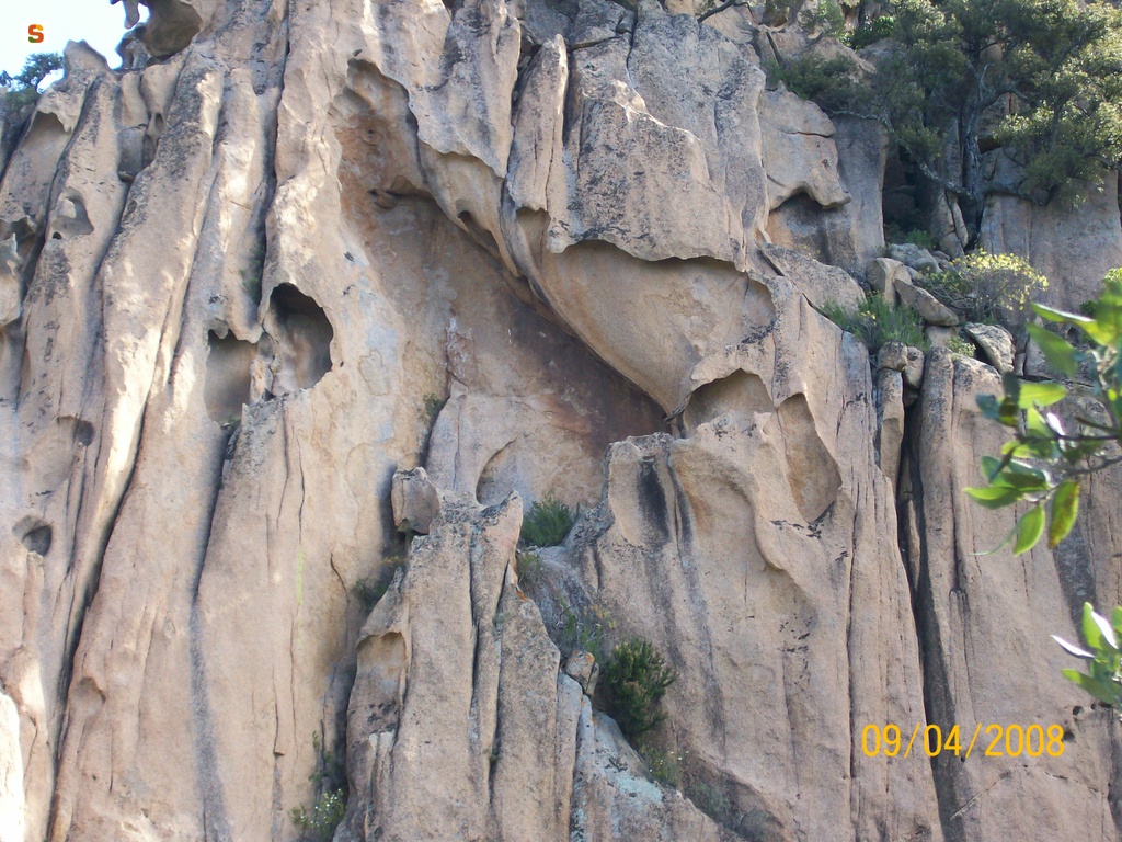 Panoramica della roccia sotto Paule Mundugia