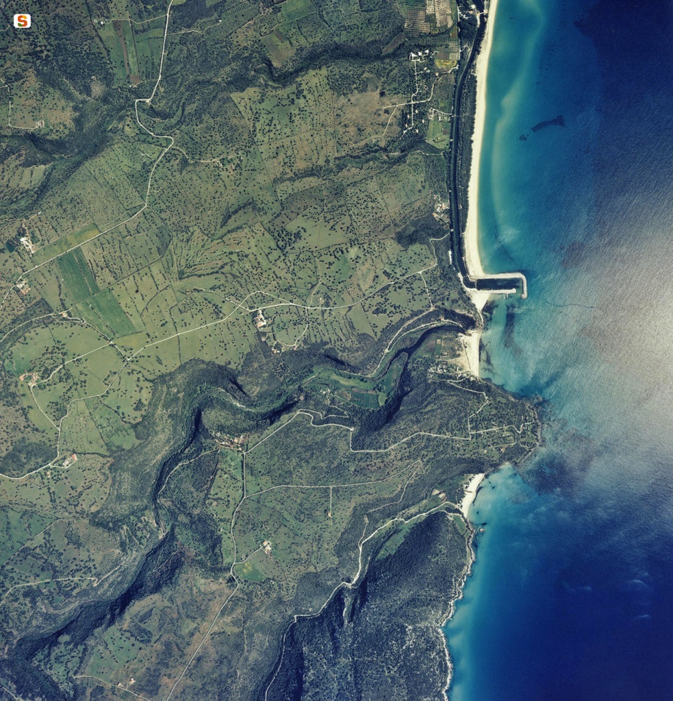 Orosei e Dorgali, foto aerea della fascia costiera