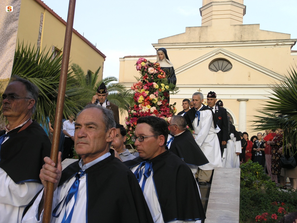 San Nicolò D'Arcidano, festa di Santa Rita: processione