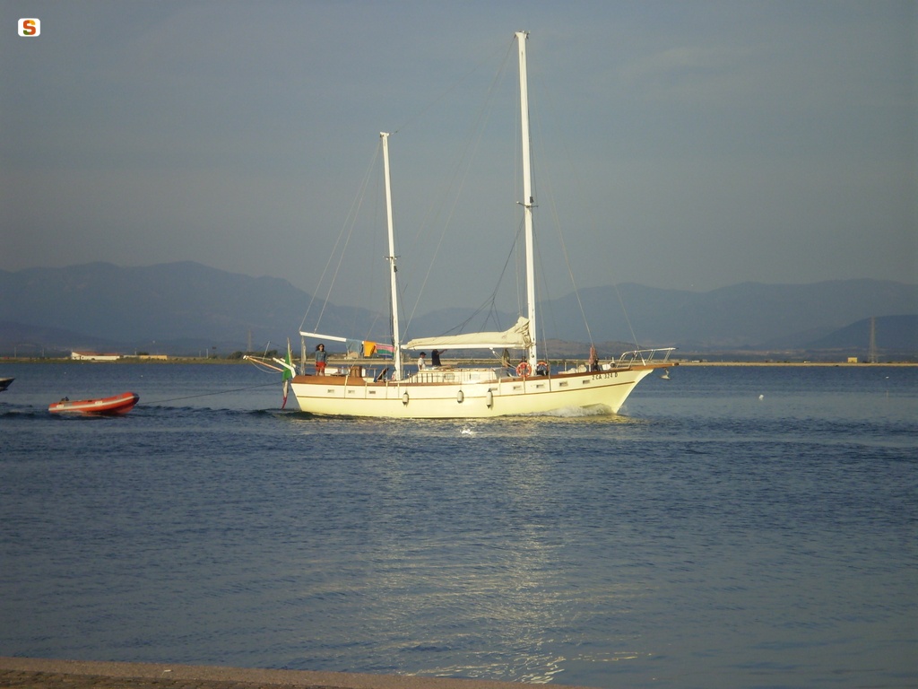 Sant'Antioco, barca a vela