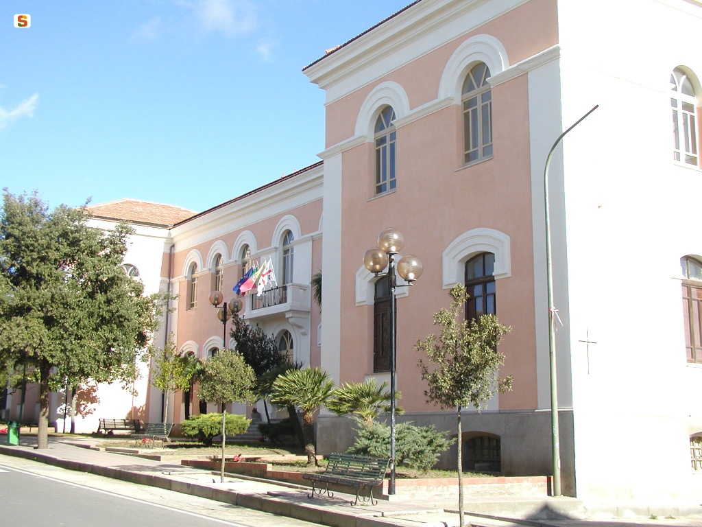 Mandas, palazzo municipale