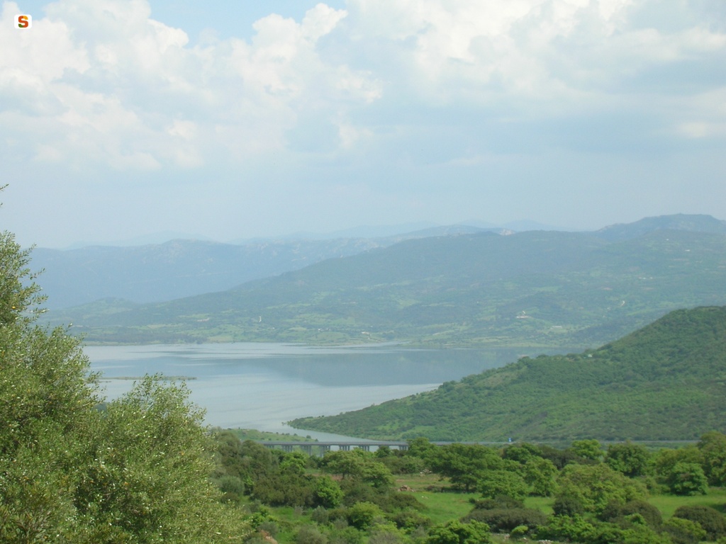 Norbello, vista sul lago Omodeo