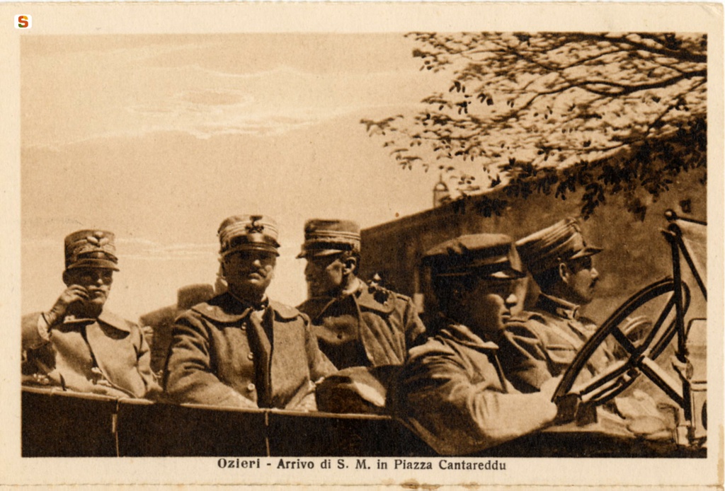 Ozieri, arrivo di Sua Maestà Vittorio Emanuele III in piazza Cantareddu, 1923
