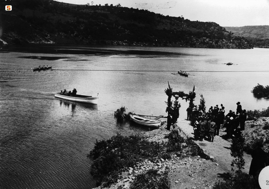 Ula Tirso, Benito Mussolini visita la diga del Tirso