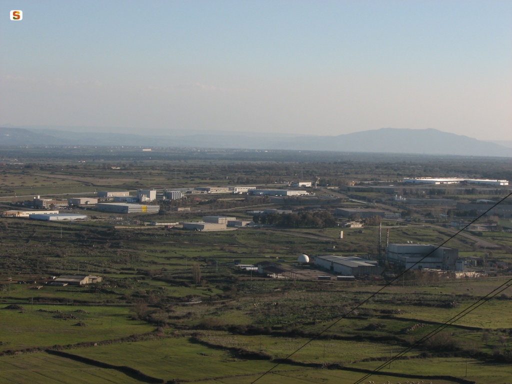 Macomer, panoramica della zona industriale di Tossilo
