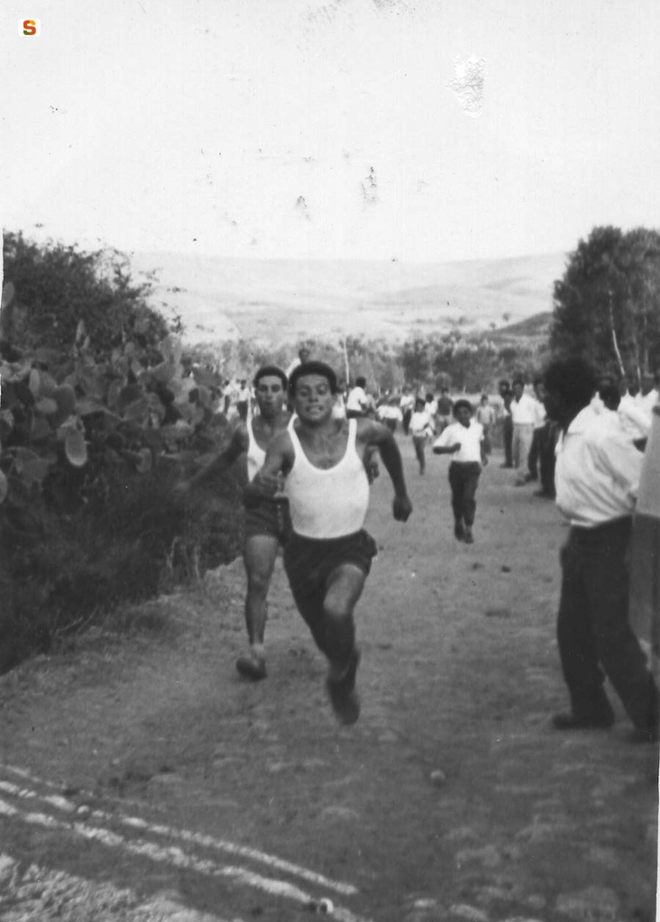 Gonnoscodina, gara podistica 1961