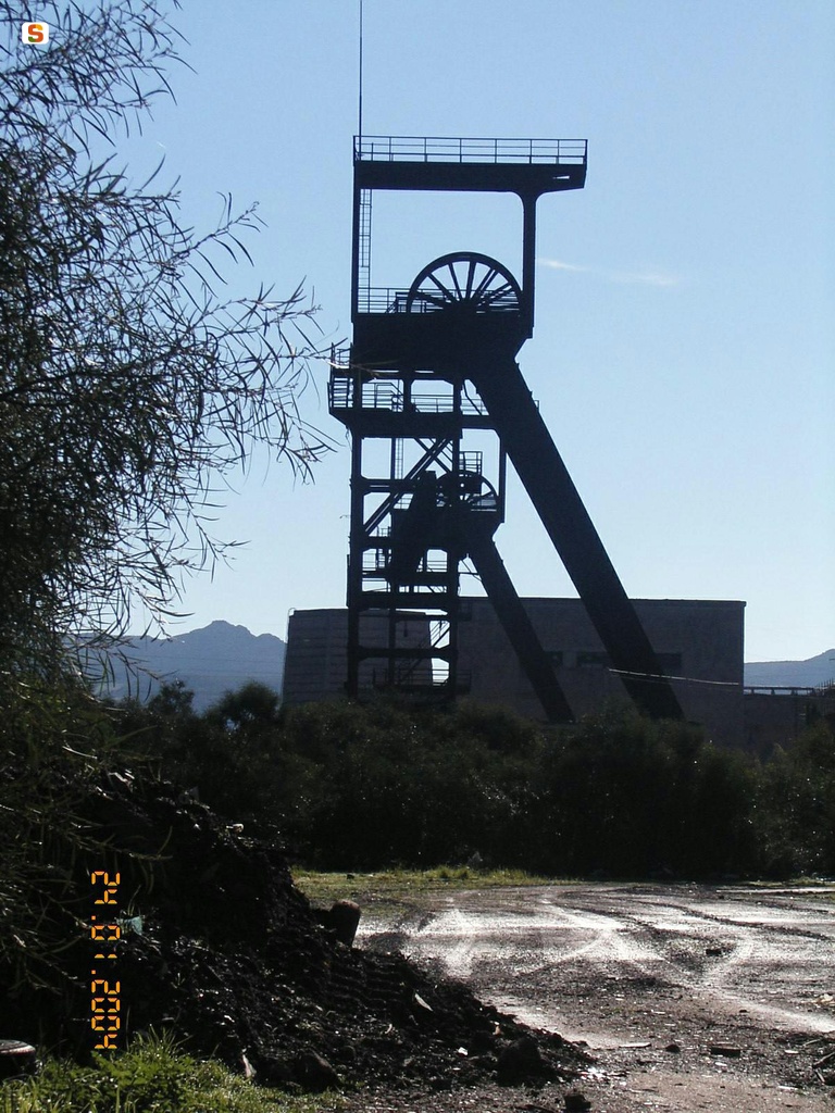 Carbonia, torre della grande miniera di Serbariu