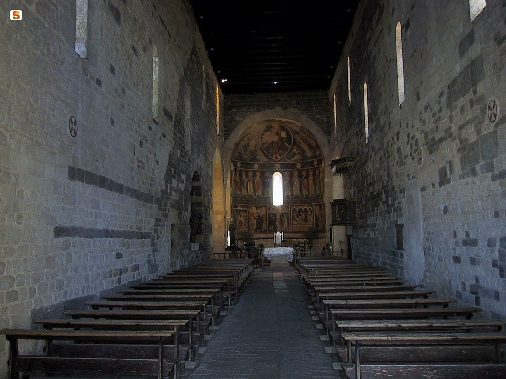 Codrongianos, l'interno della basilica di Saccargia