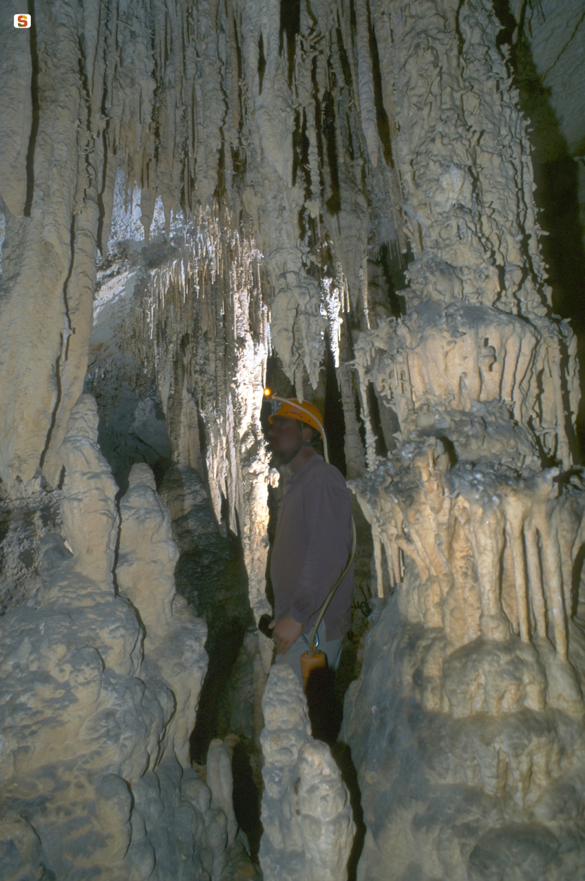 Alghero, grotte di capo caccia: stalattiti e stalagmiti