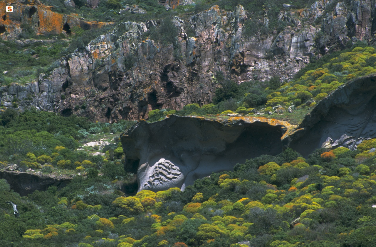 Alghero-Bosa, paesaggio roccioso