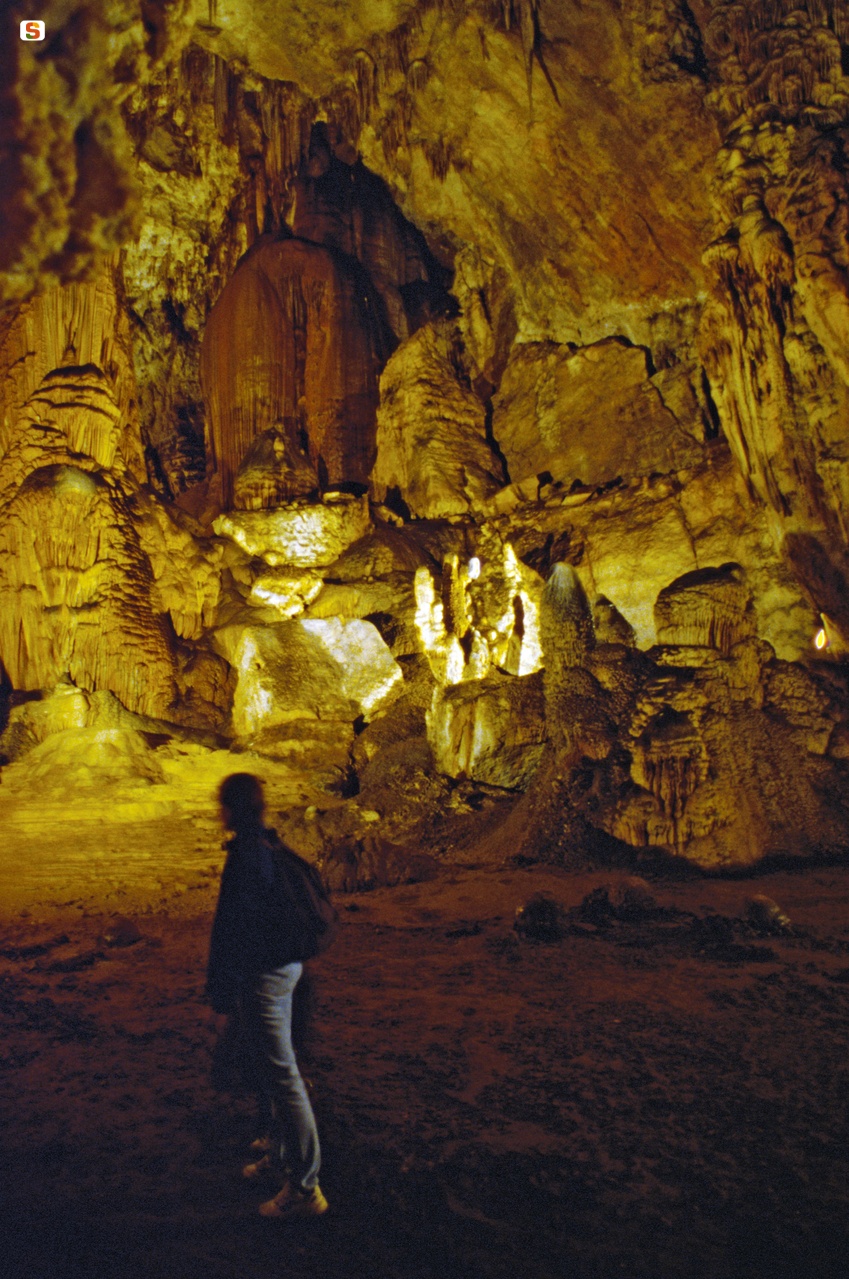 Fluminimaggiore, grotta di Su Mannau