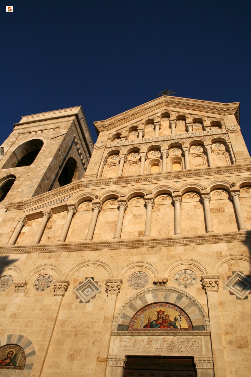 Facciata della Cattedrale di Cagliari