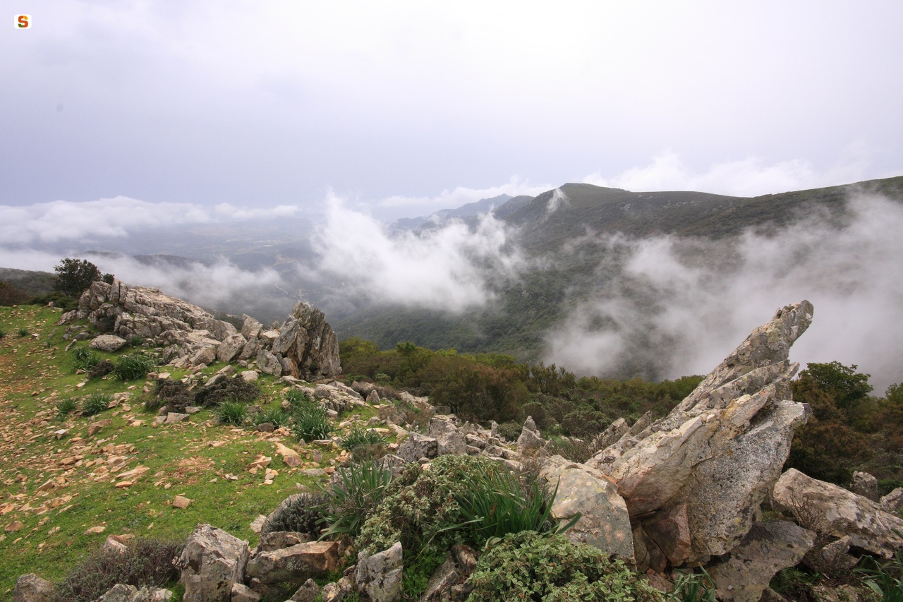 Panorama dal sentiero per la vetta di Monte Minniminni