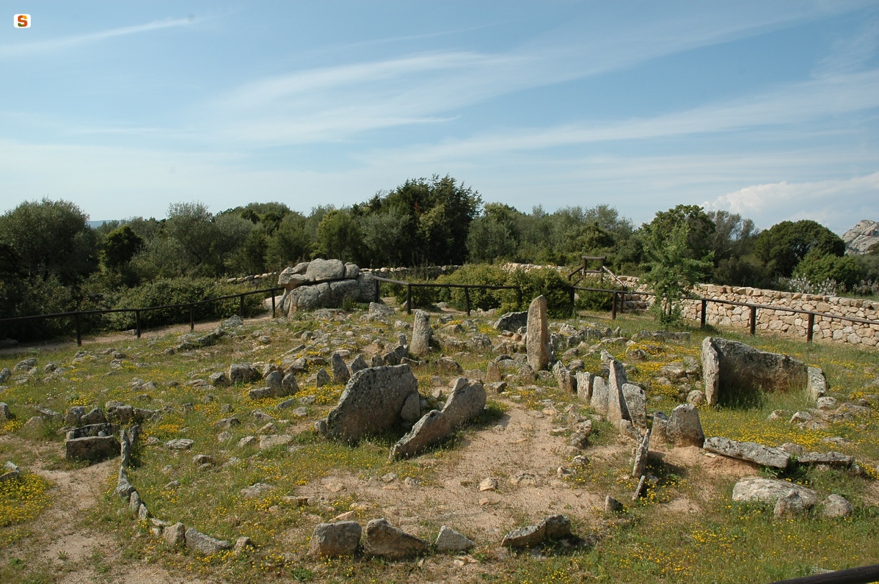 Arzachena, circoli megalitici di Li Muri