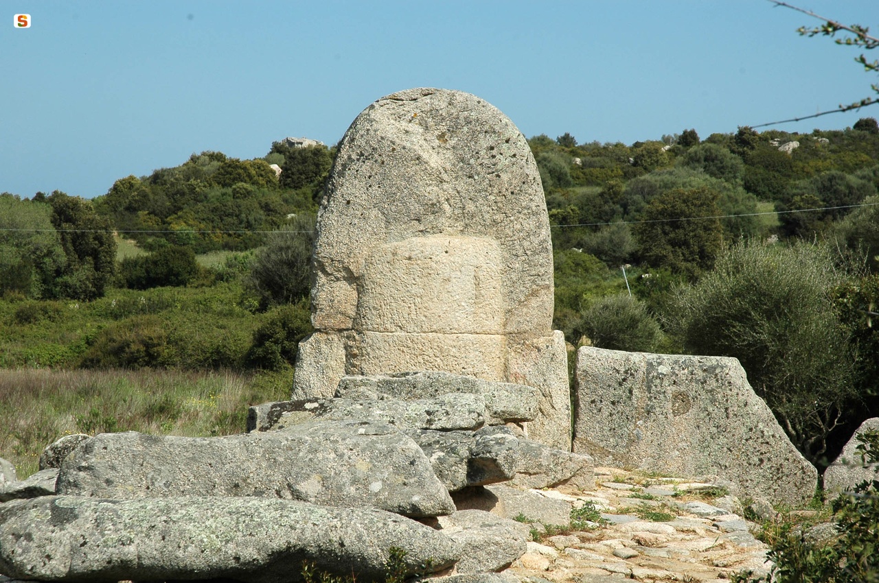Arzachena, tomba di giganti di Coddu Vecchiu