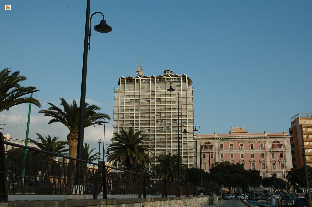 Cagliari, palazzo Enel