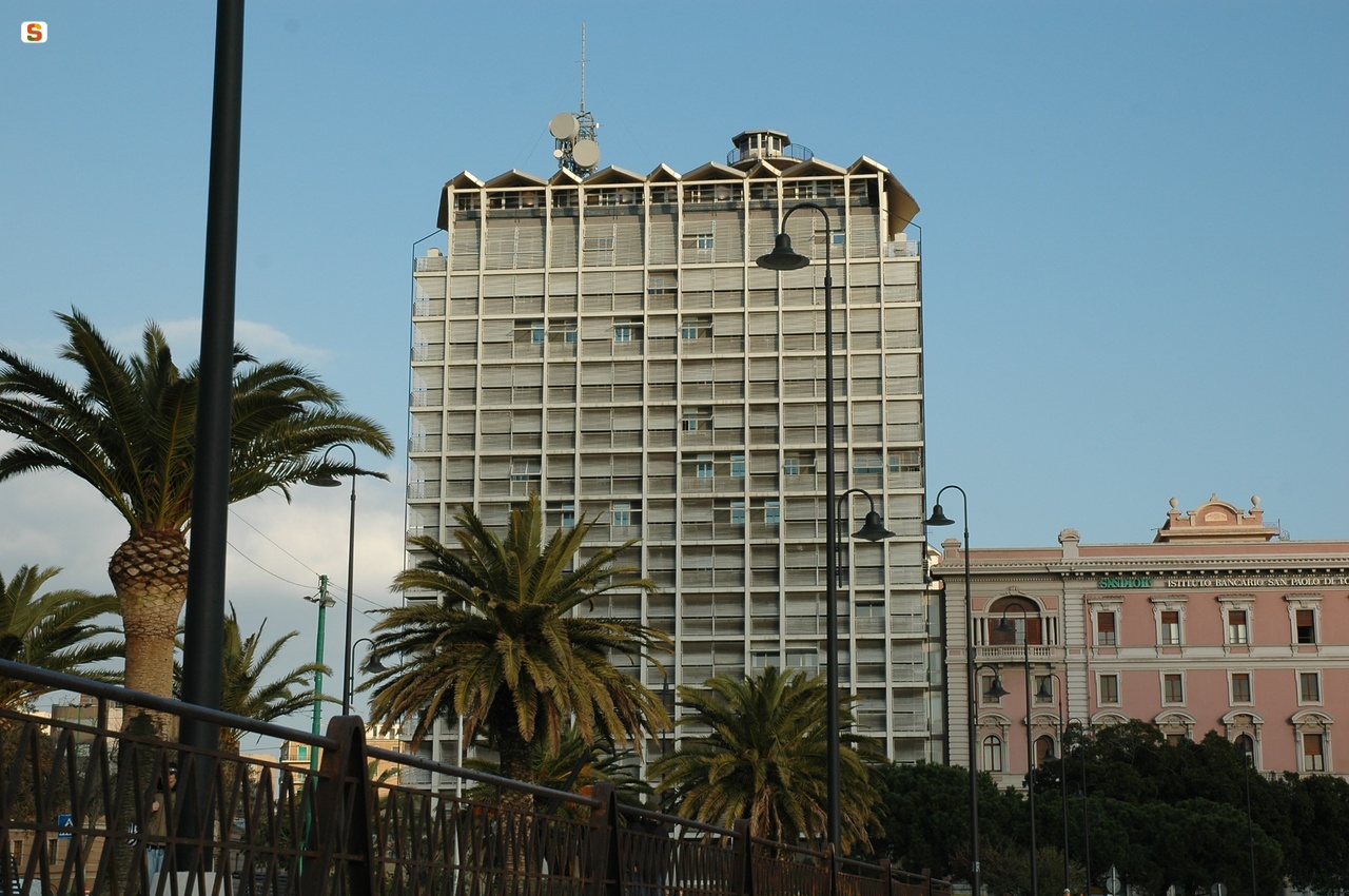 Cagliari, palazzo Enel