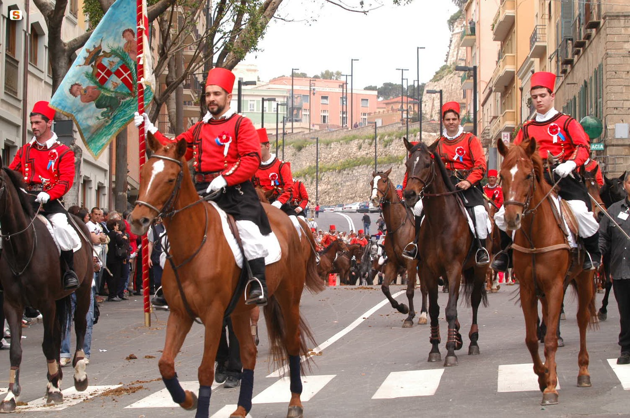 Cagliari, miliziani alla festa di Sant'Efisio