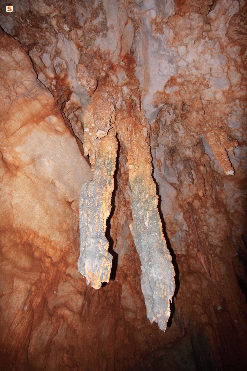 Grotta di origine carsica
