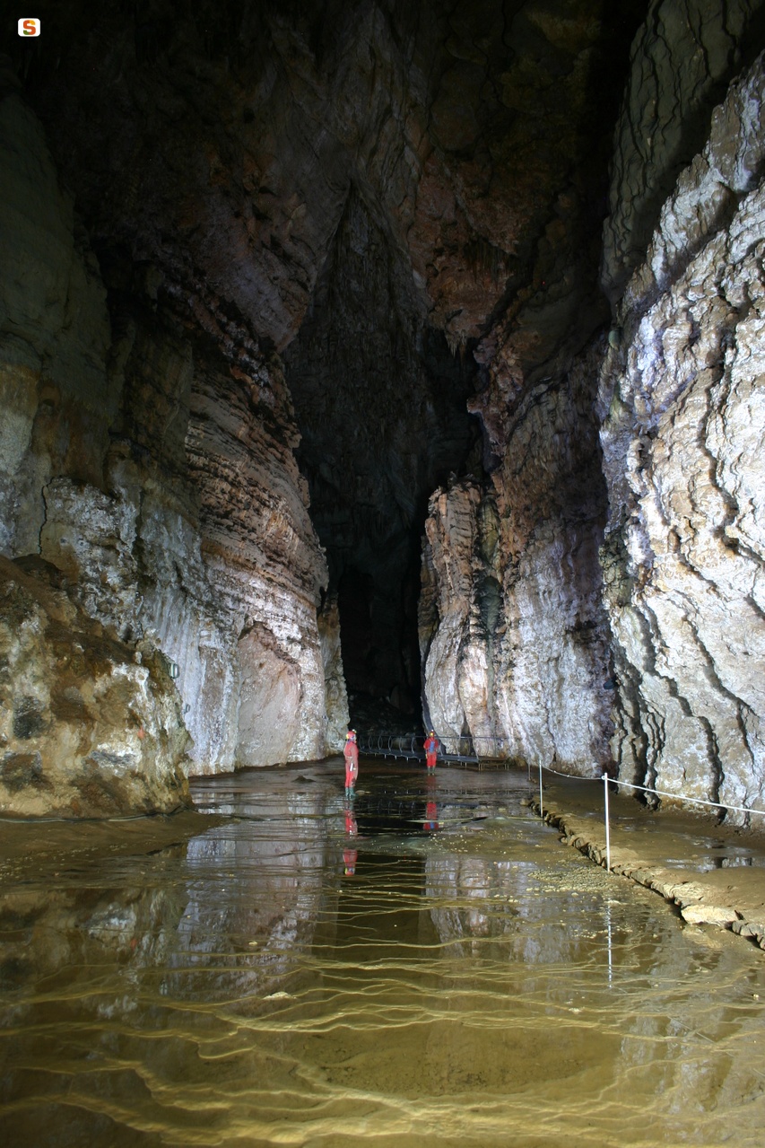 Ulassai, Grotta di Su Marmuri