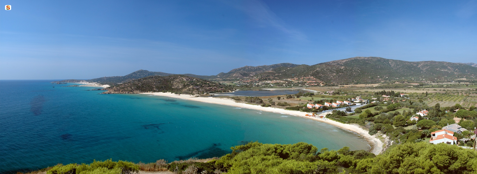 Panoramica della spiaggia a Domus de Maria