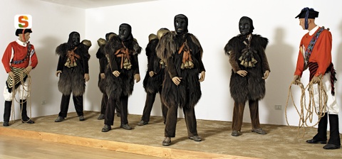 Nuoro, Museo Etnografico Sardo: sala delle maschere del Carnevale