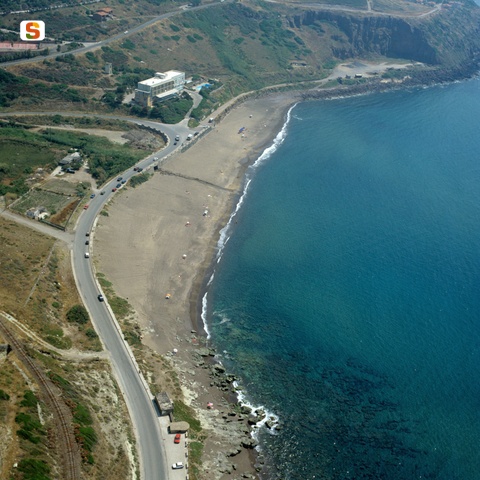 Bosa, veduta aerea della spiaggia di Turas